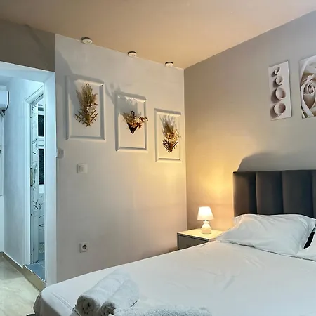 Maison d'hôtes Cozy 5Th Floor Studio Himarë